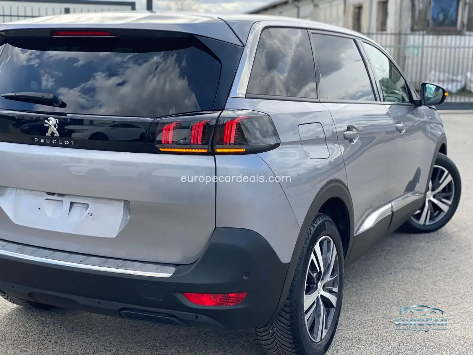 Peugeot 5008