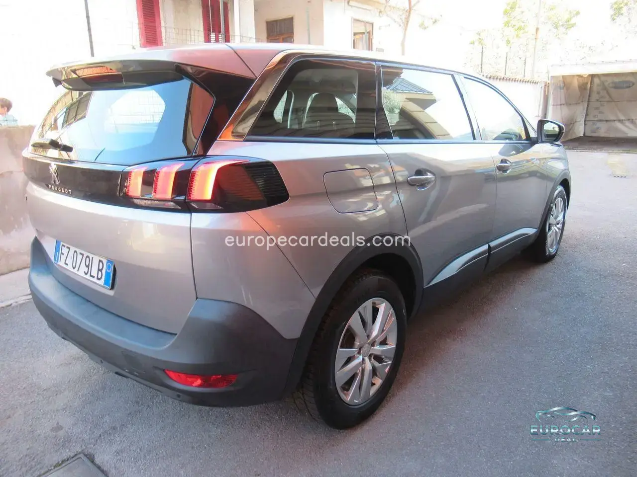 Peugeot 5008