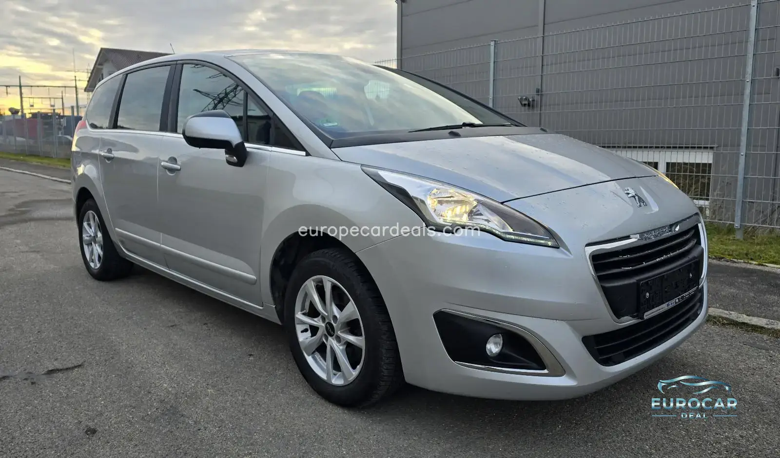 Peugeot 5008