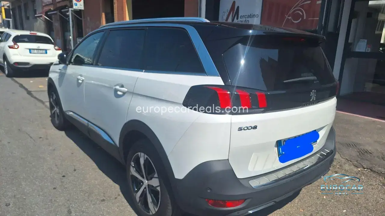Peugeot 5008