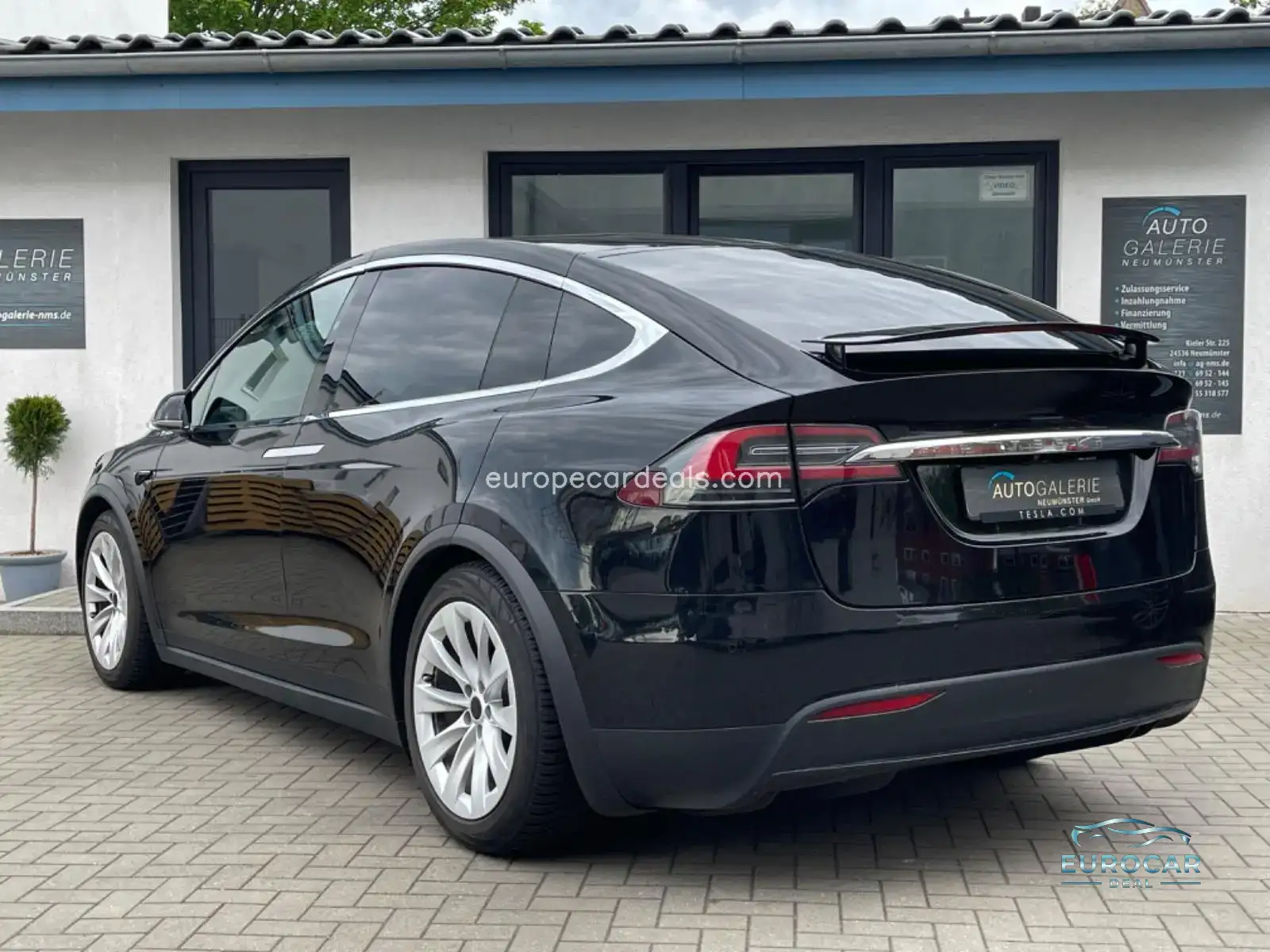 Tesla Model X