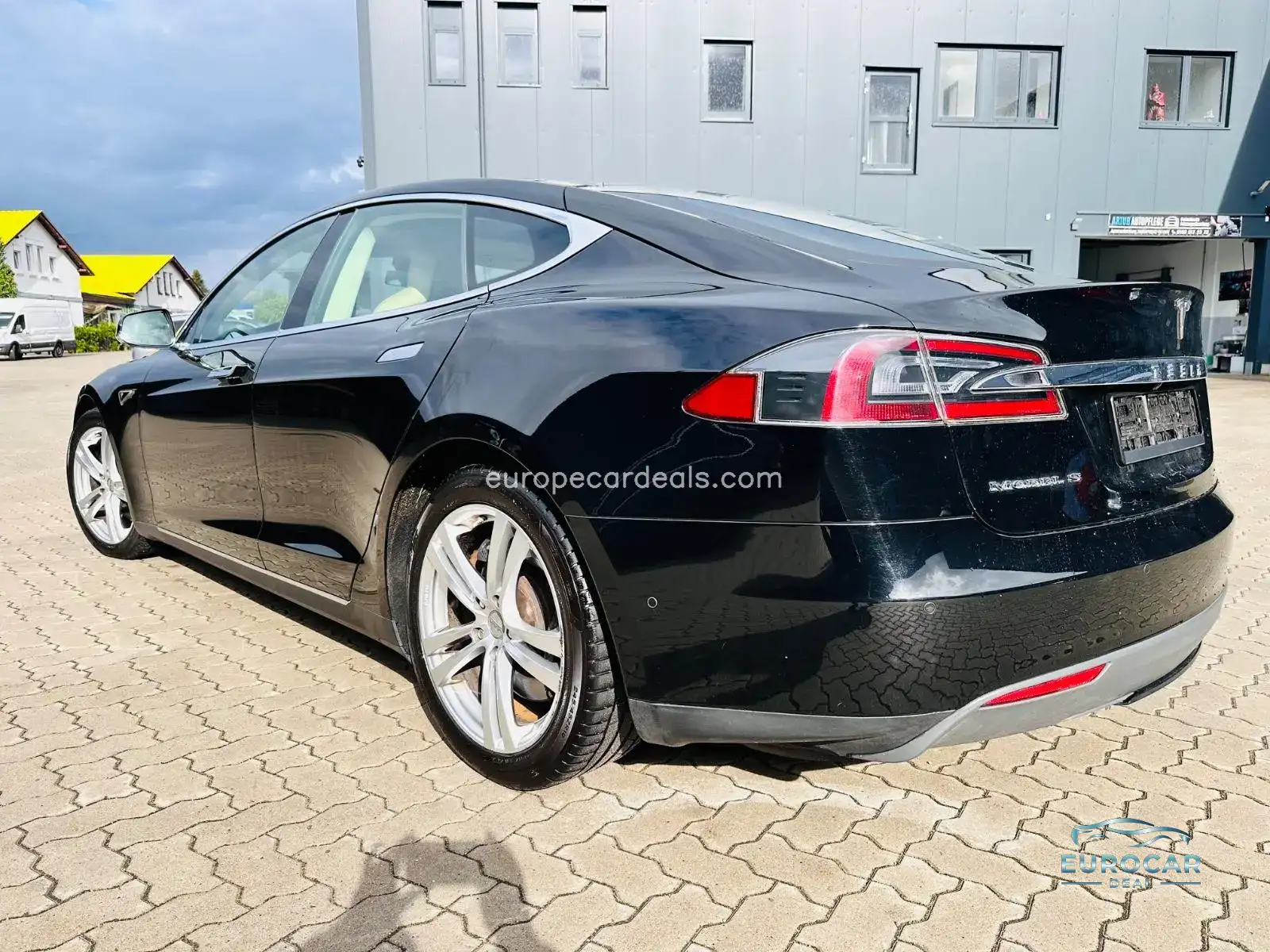 Tesla Model S
