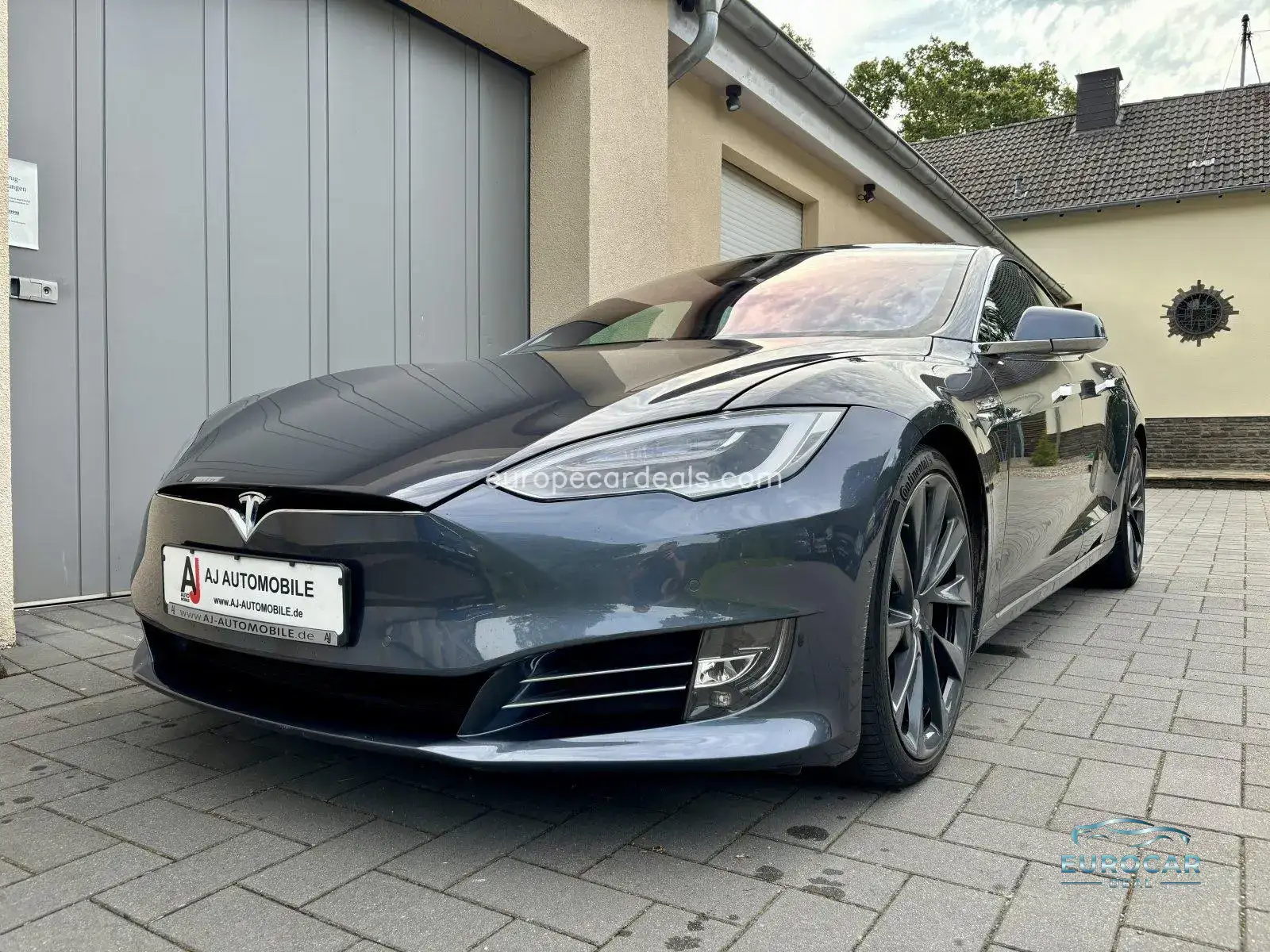 Tesla Model S