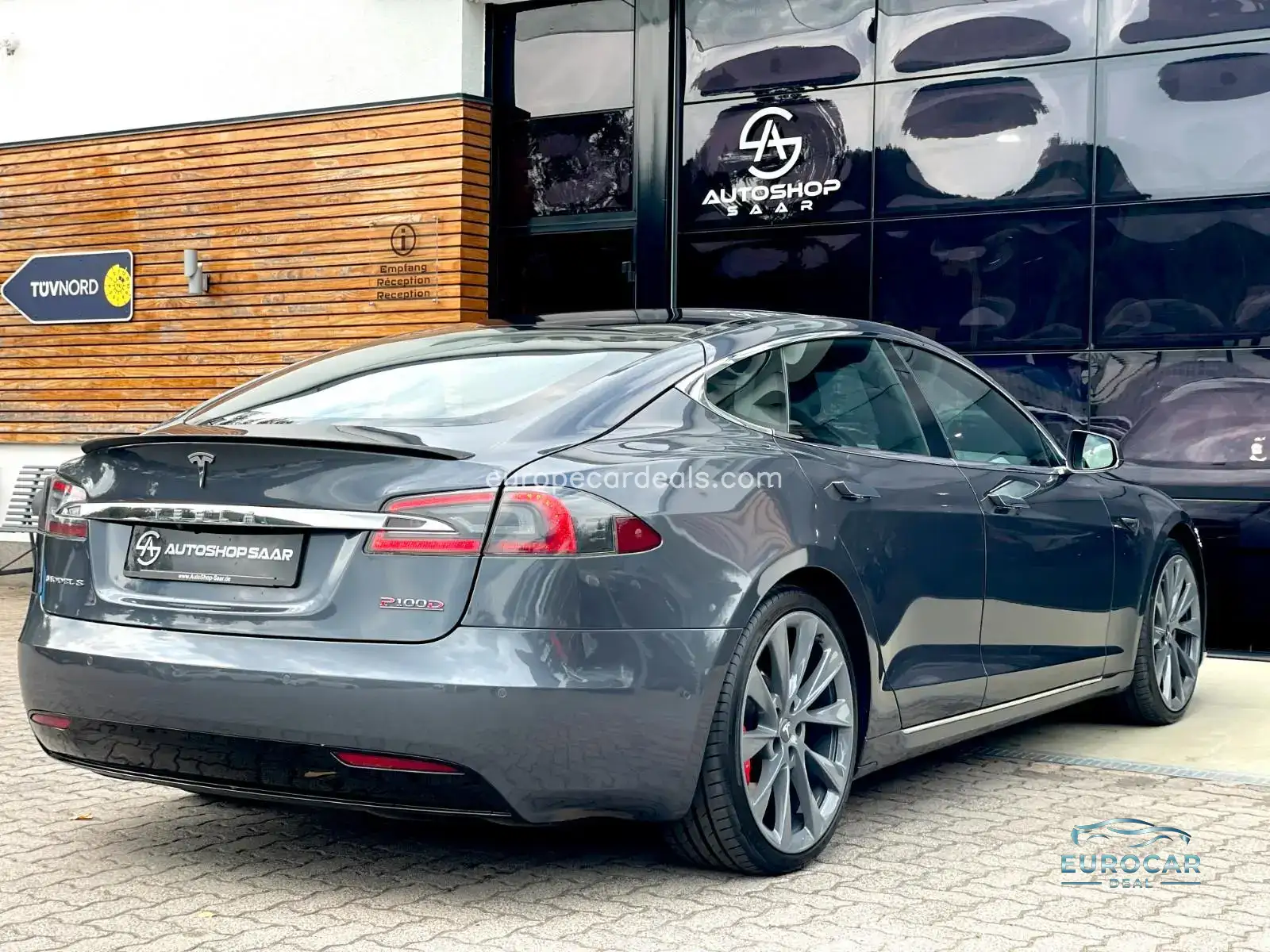 Tesla Model S