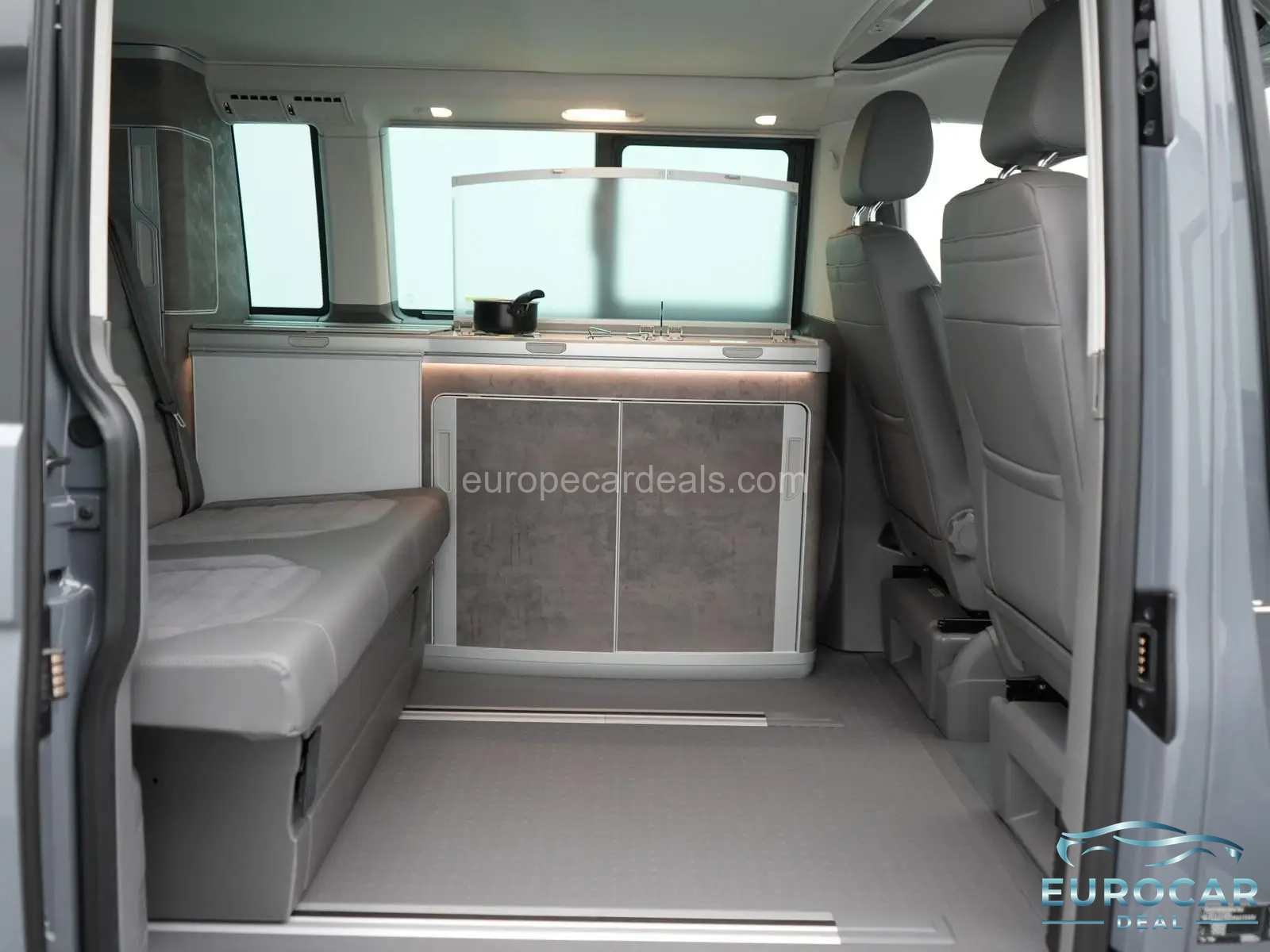 Volkswagen T6 California