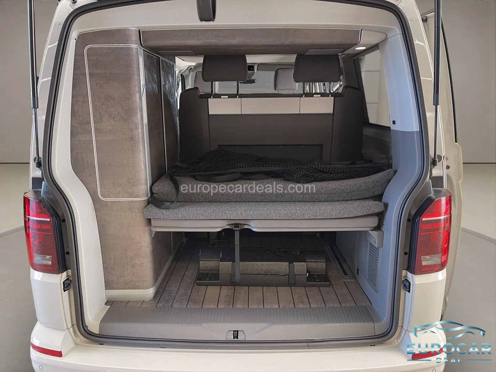 Volkswagen T6 California