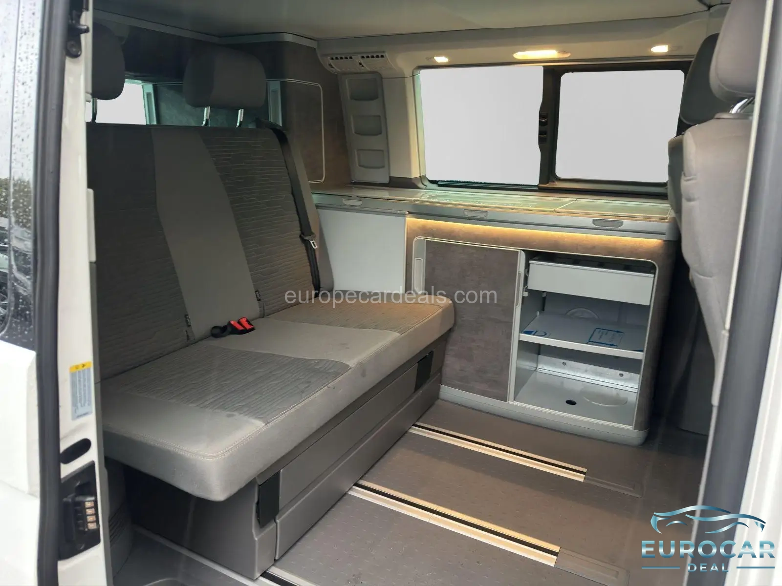 Volkswagen T6 California