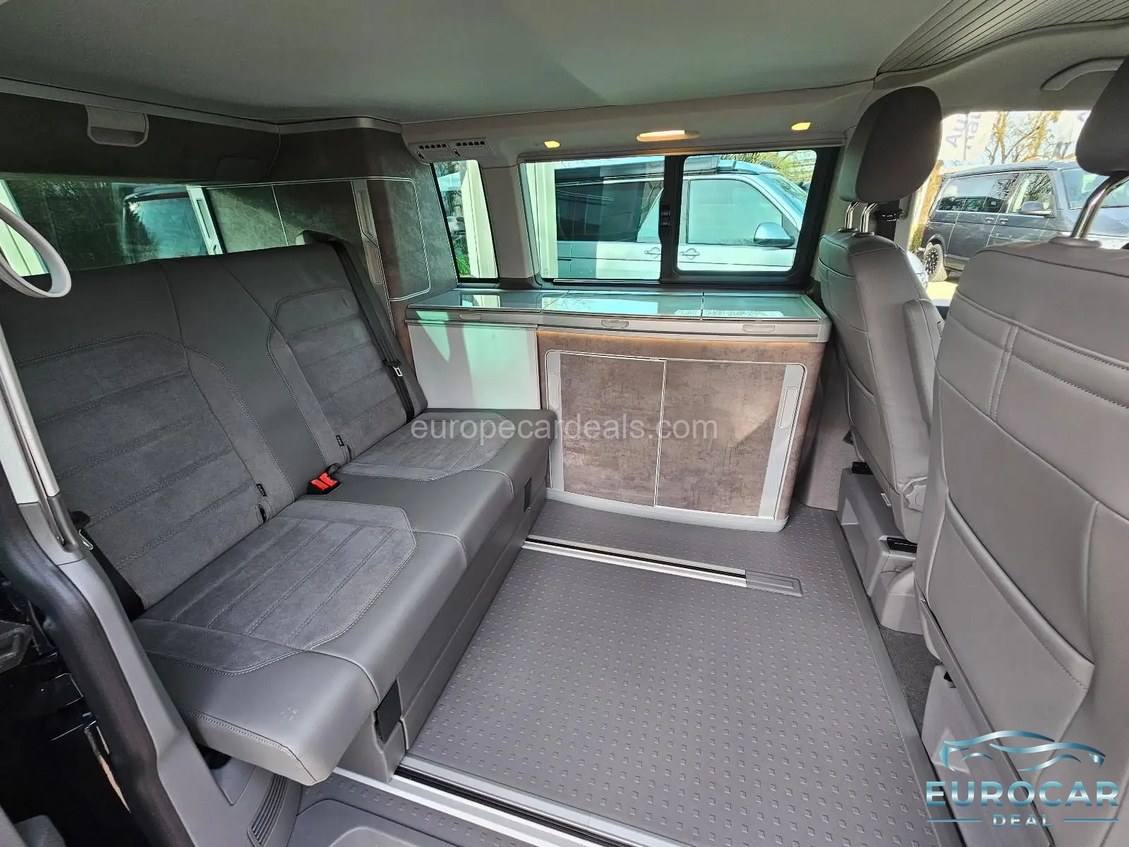 Volkswagen T6 California