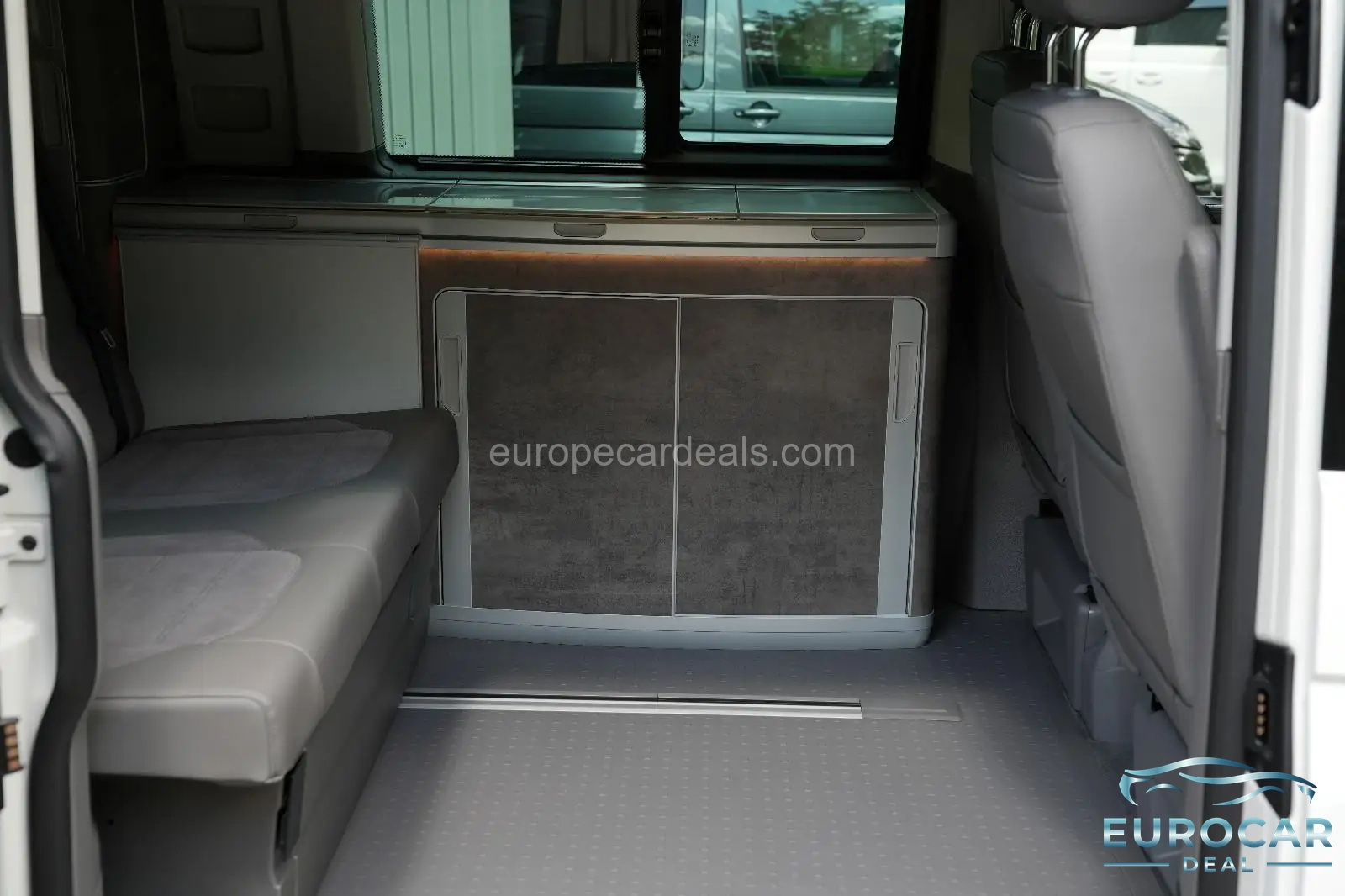 Volkswagen T6 California