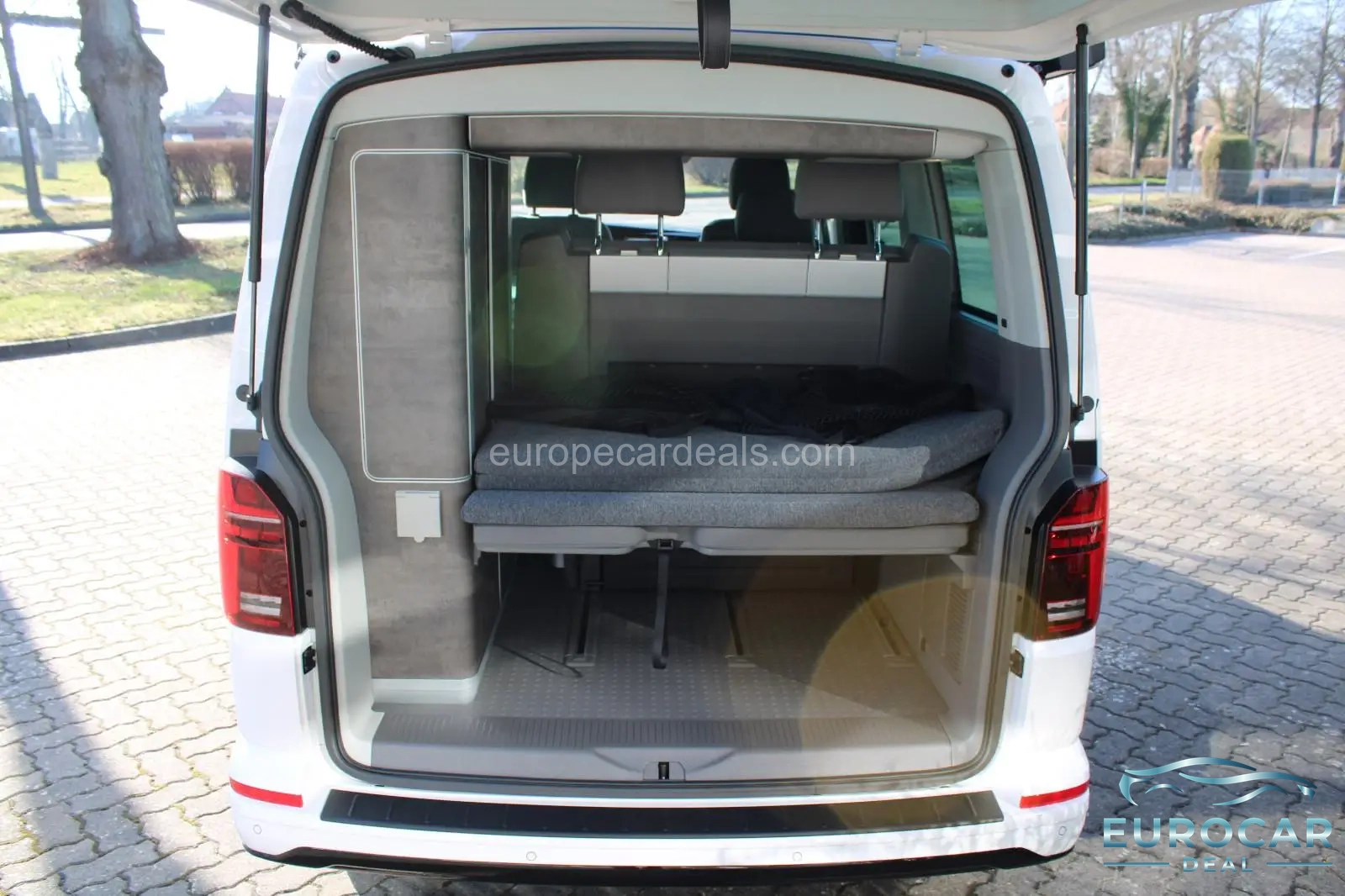 Volkswagen T6 California
