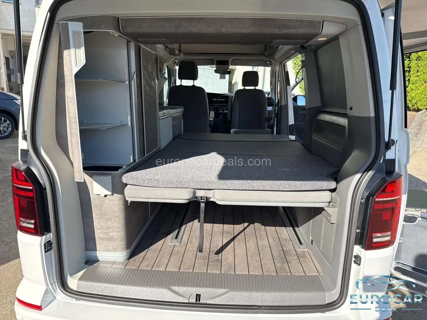 Volkswagen T6 California