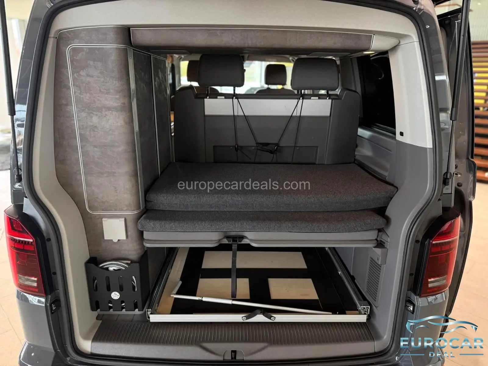 Volkswagen T6 California