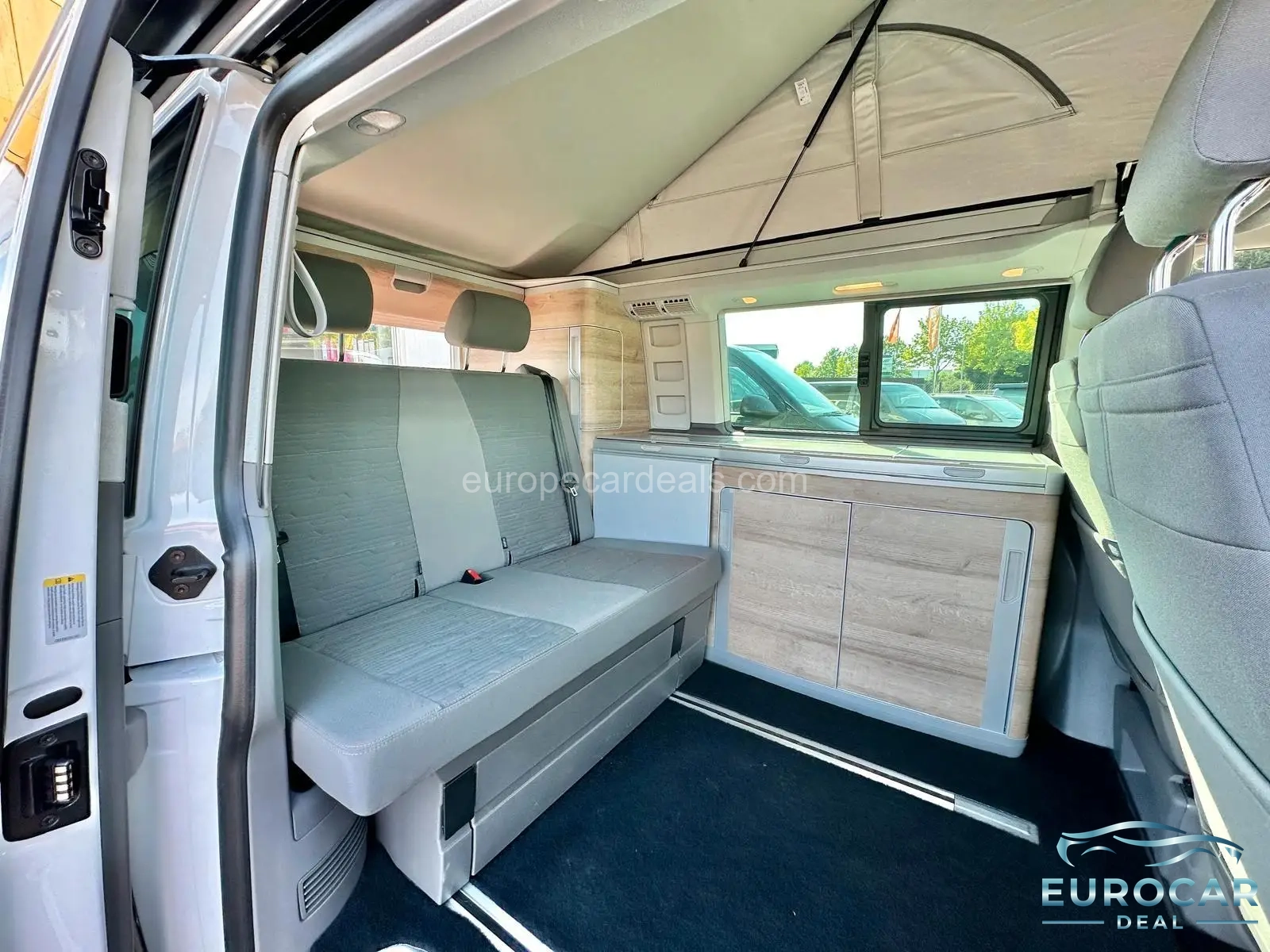 Volkswagen T6 California