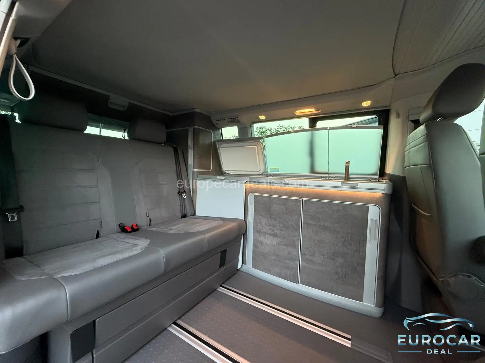 Volkswagen T6 California