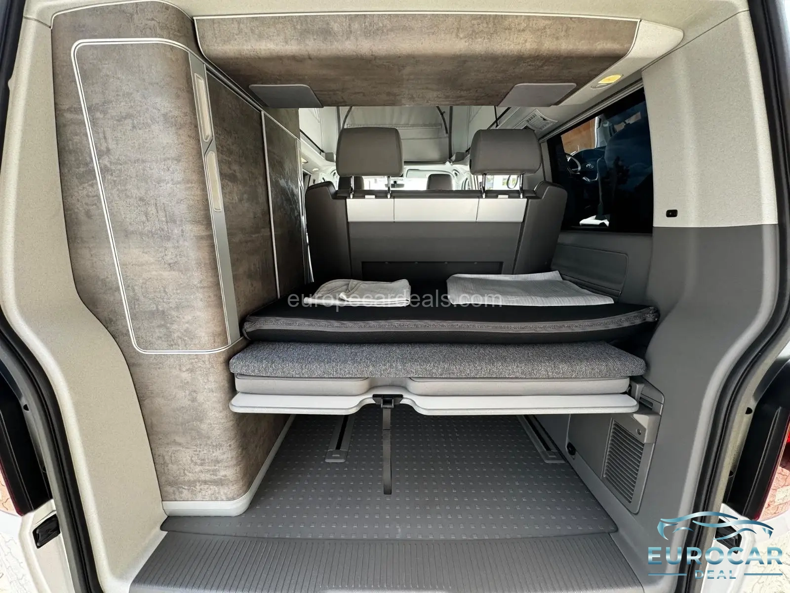 Volkswagen T6 California