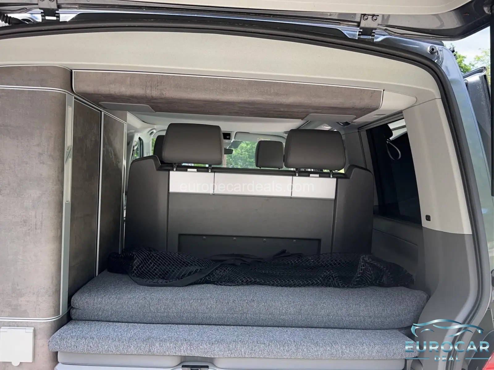 Volkswagen T6 California