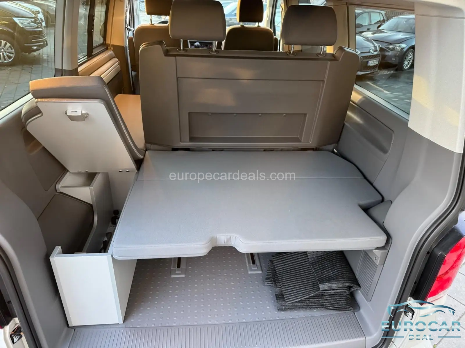Volkswagen T6 California