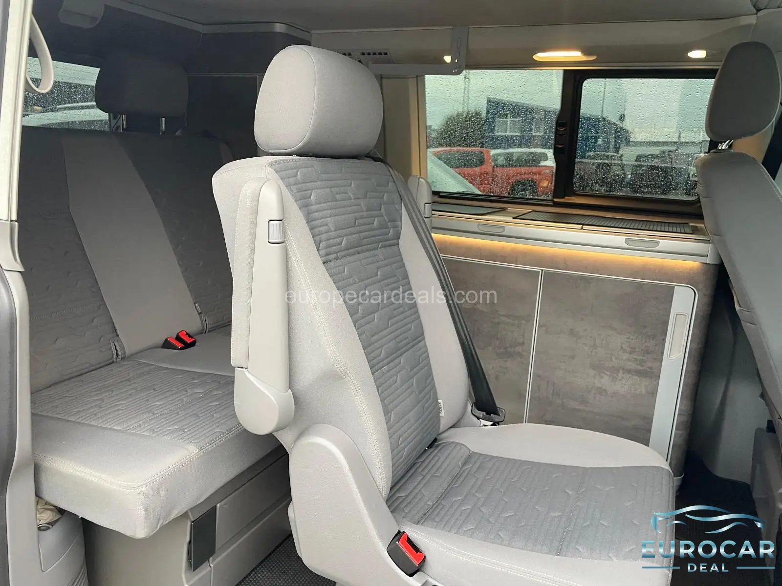 Volkswagen T6 California