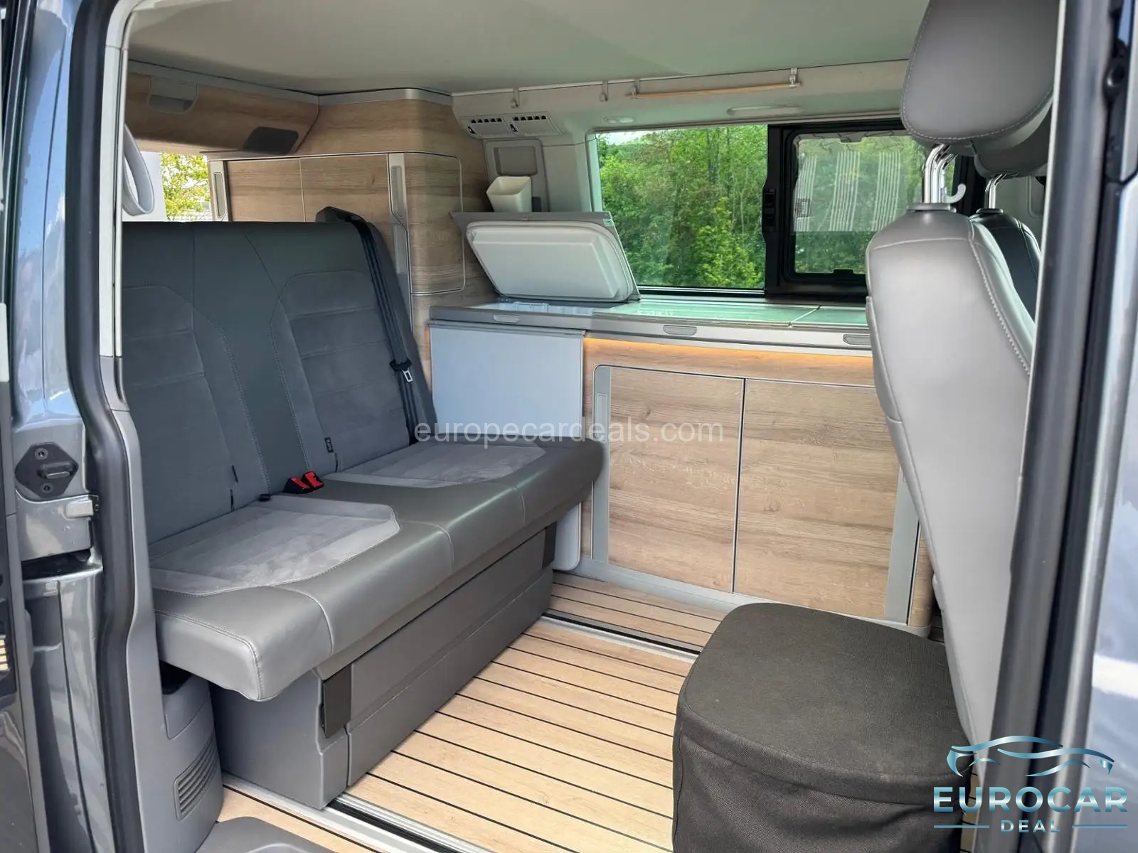 Volkswagen T6 California