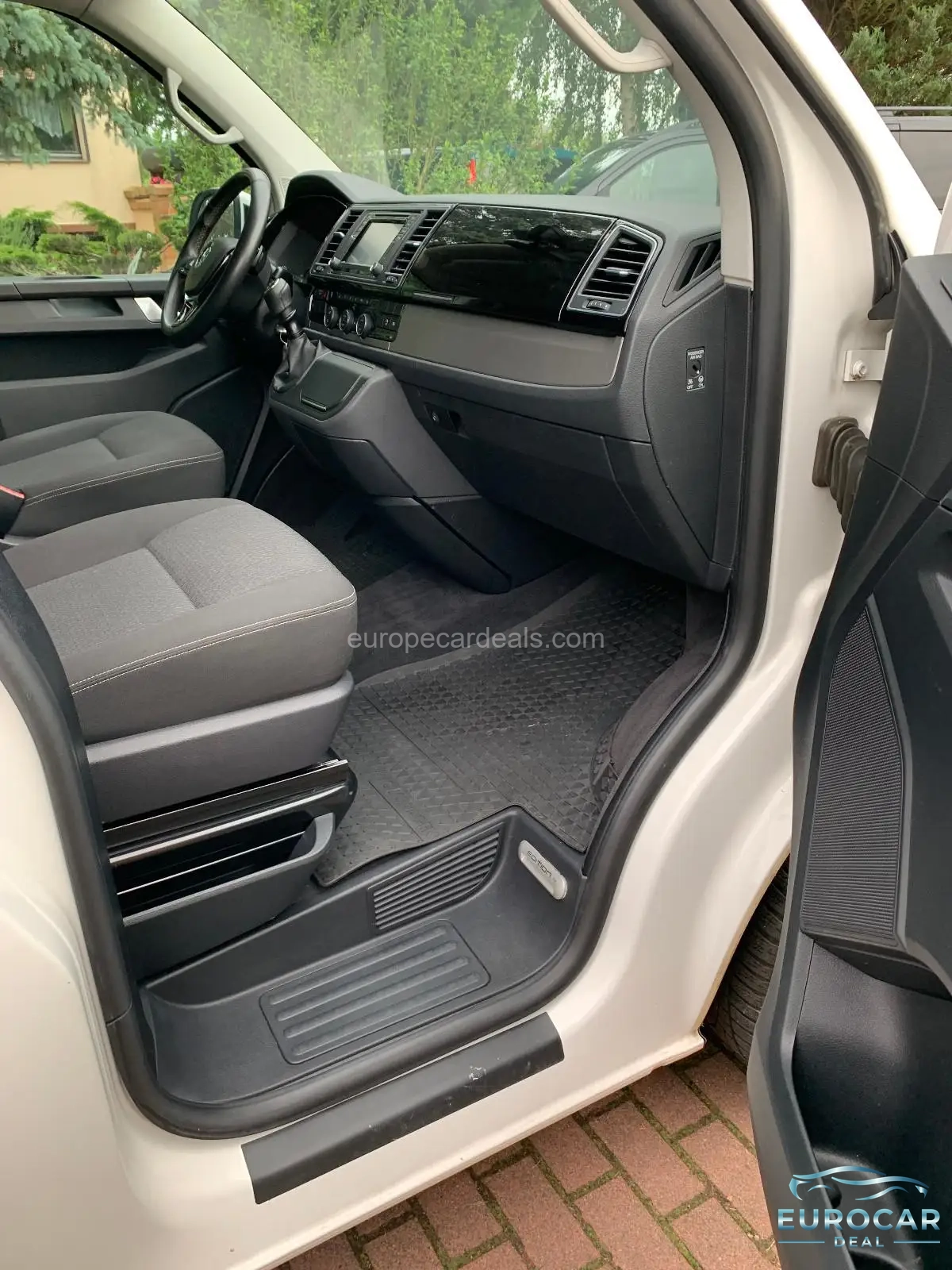 Volkswagen T6 California