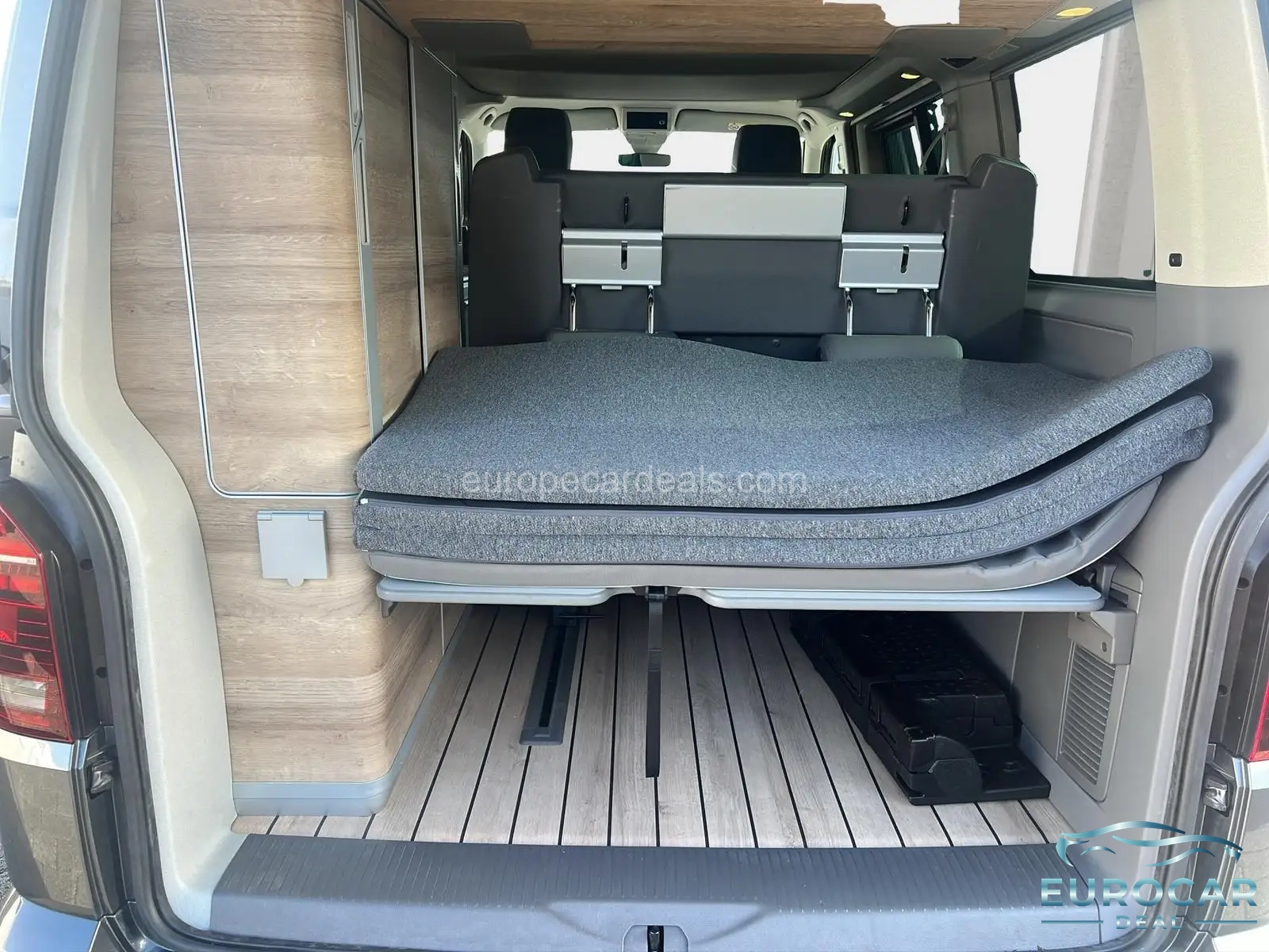 Volkswagen T6 California