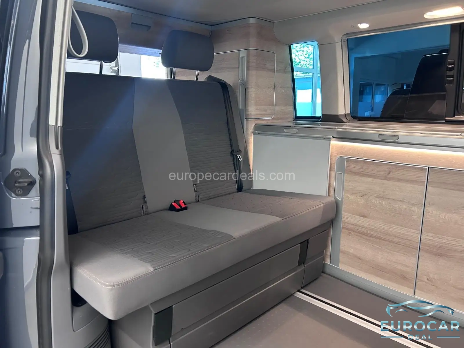 Volkswagen T6 California