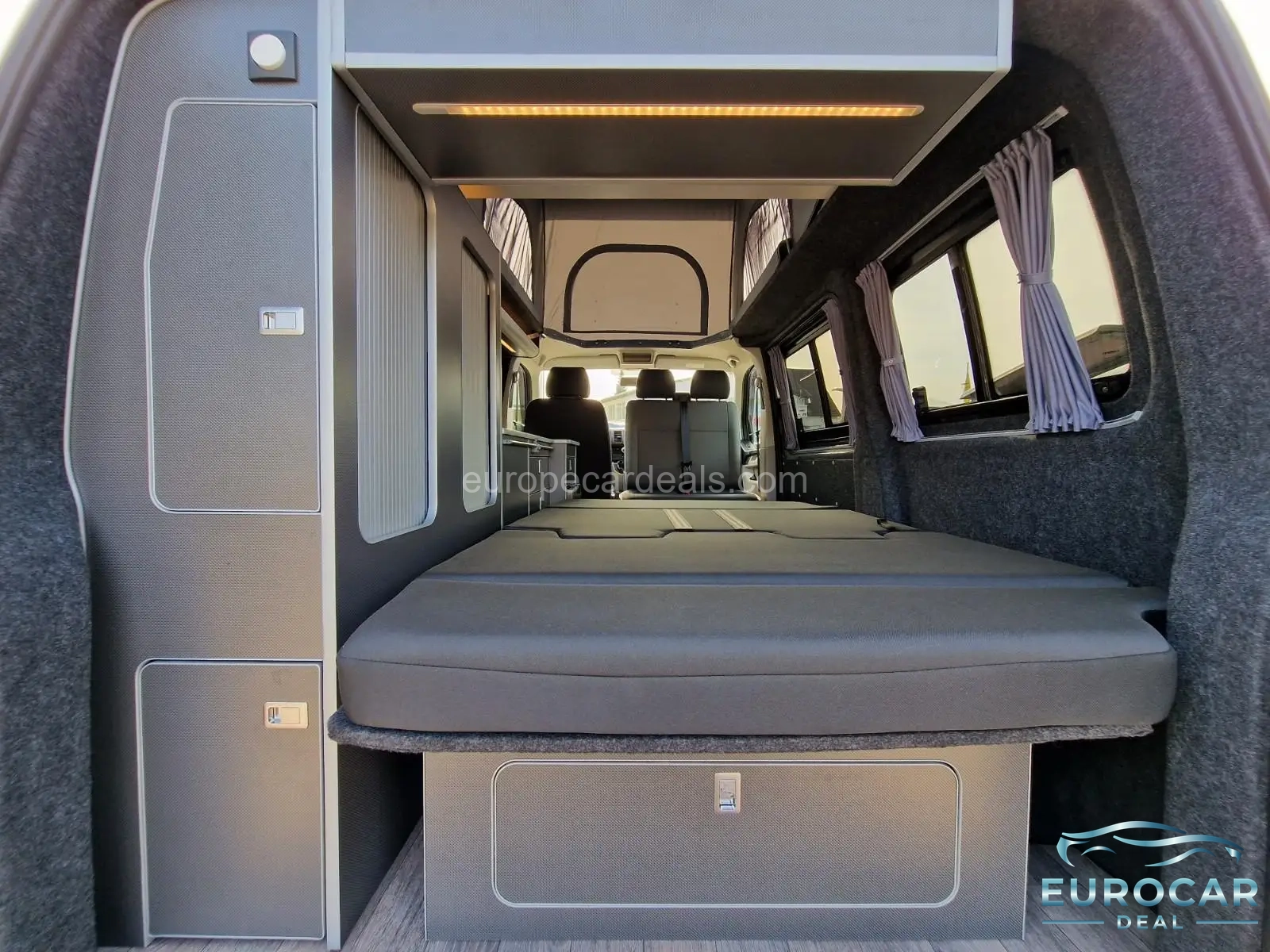 Volkswagen T6 California