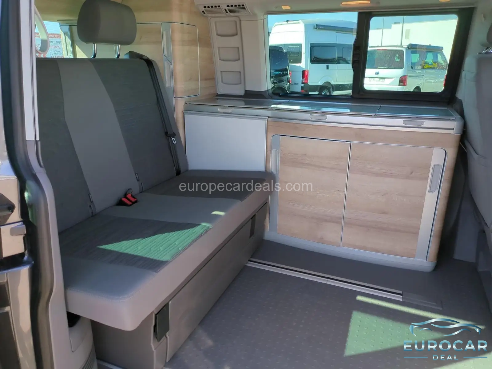 Volkswagen T6 California