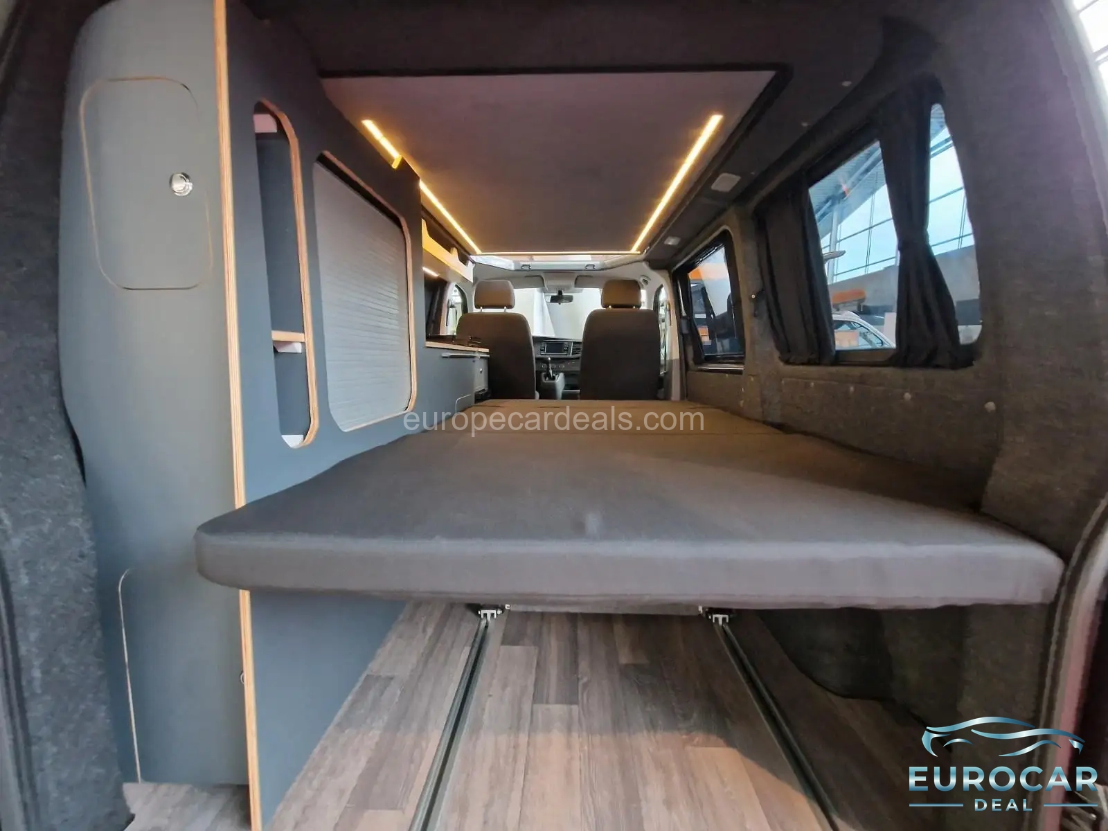 Volkswagen T6 California