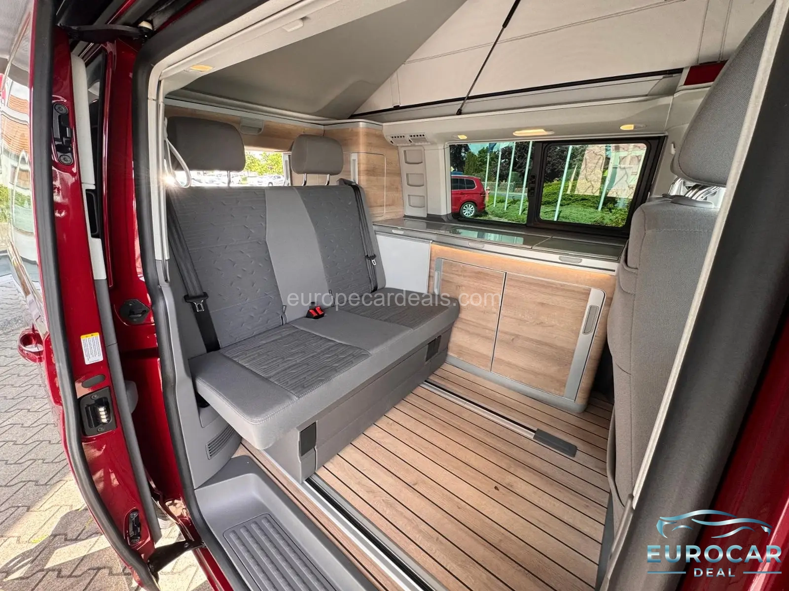 Volkswagen T6 California