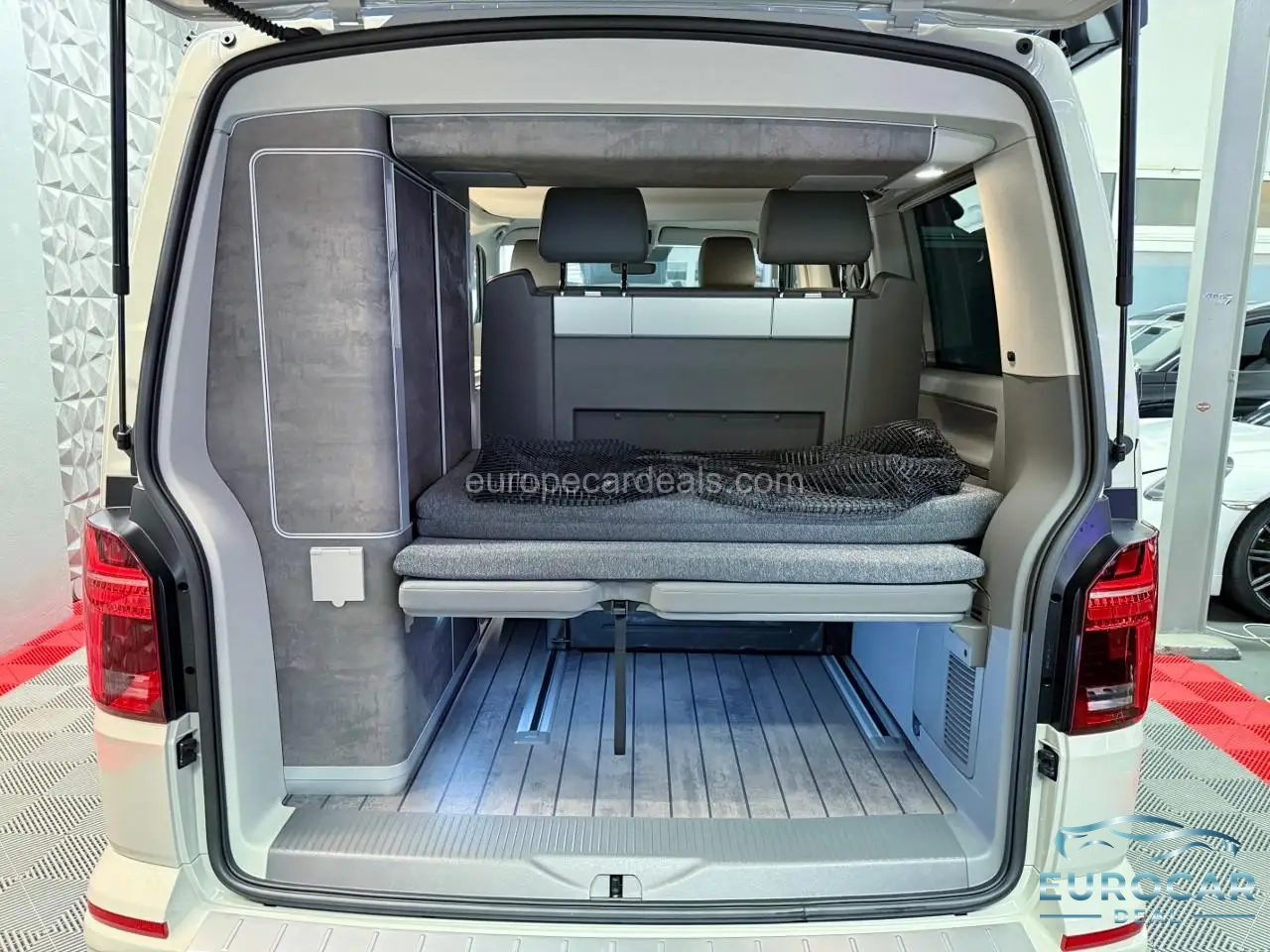 Volkswagen T6 California