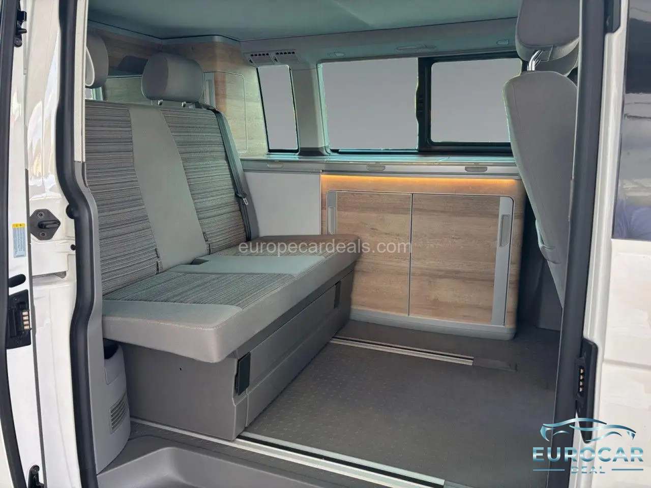 Volkswagen T6 California
