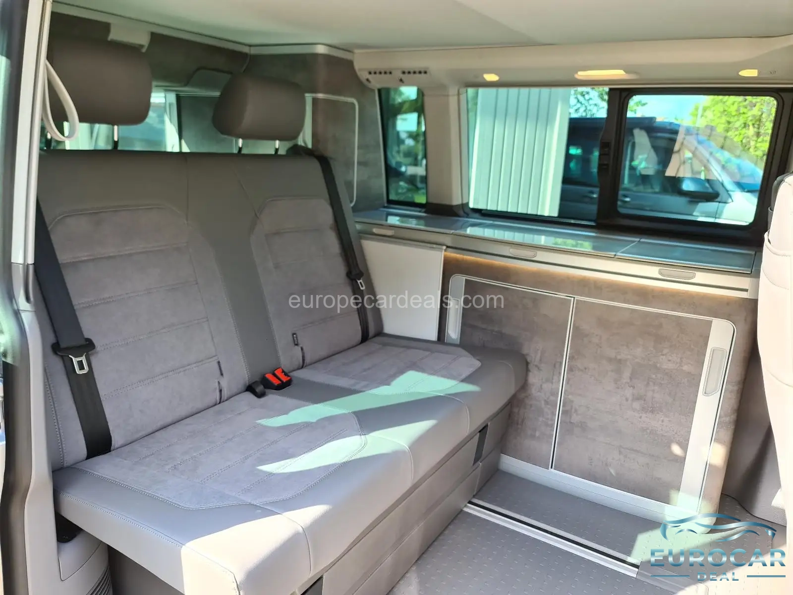 Volkswagen T6 California
