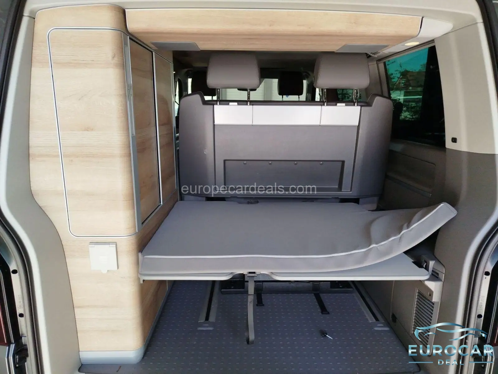 Volkswagen T6 California