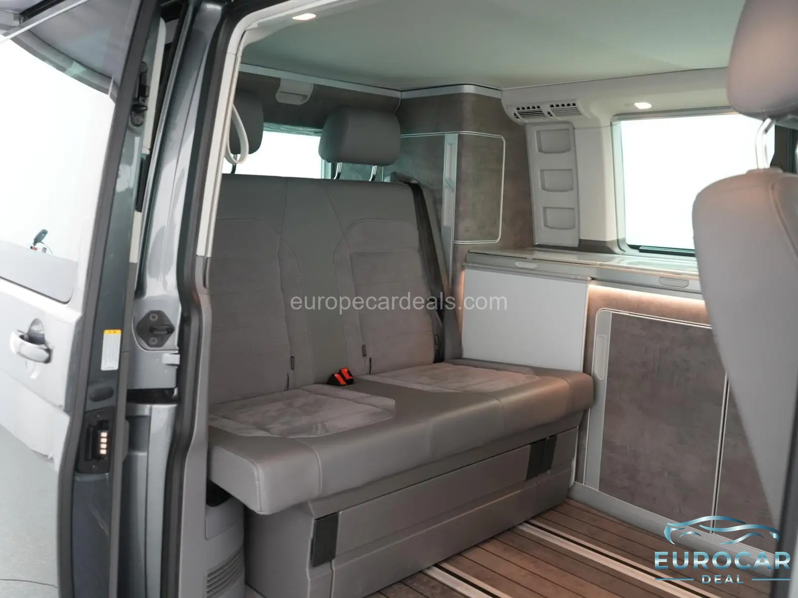 Volkswagen T6 California