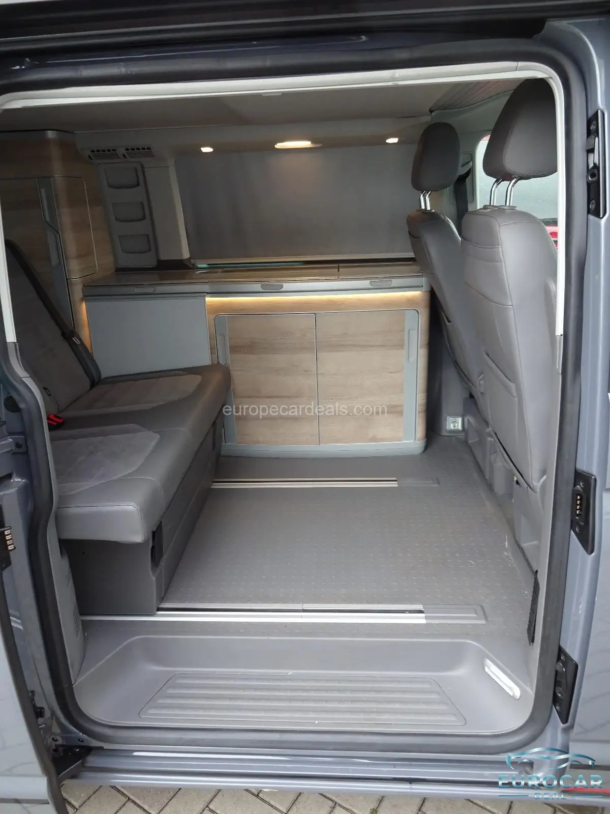 Volkswagen T6 California