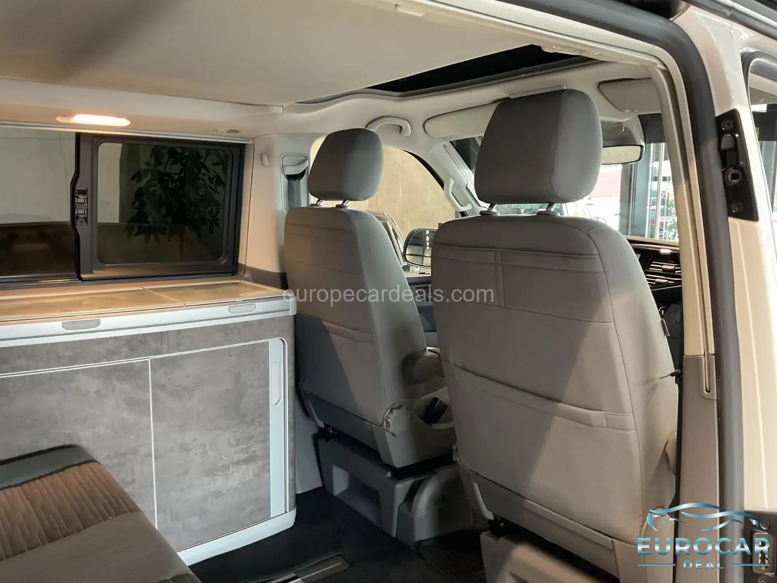 Volkswagen T6 California
