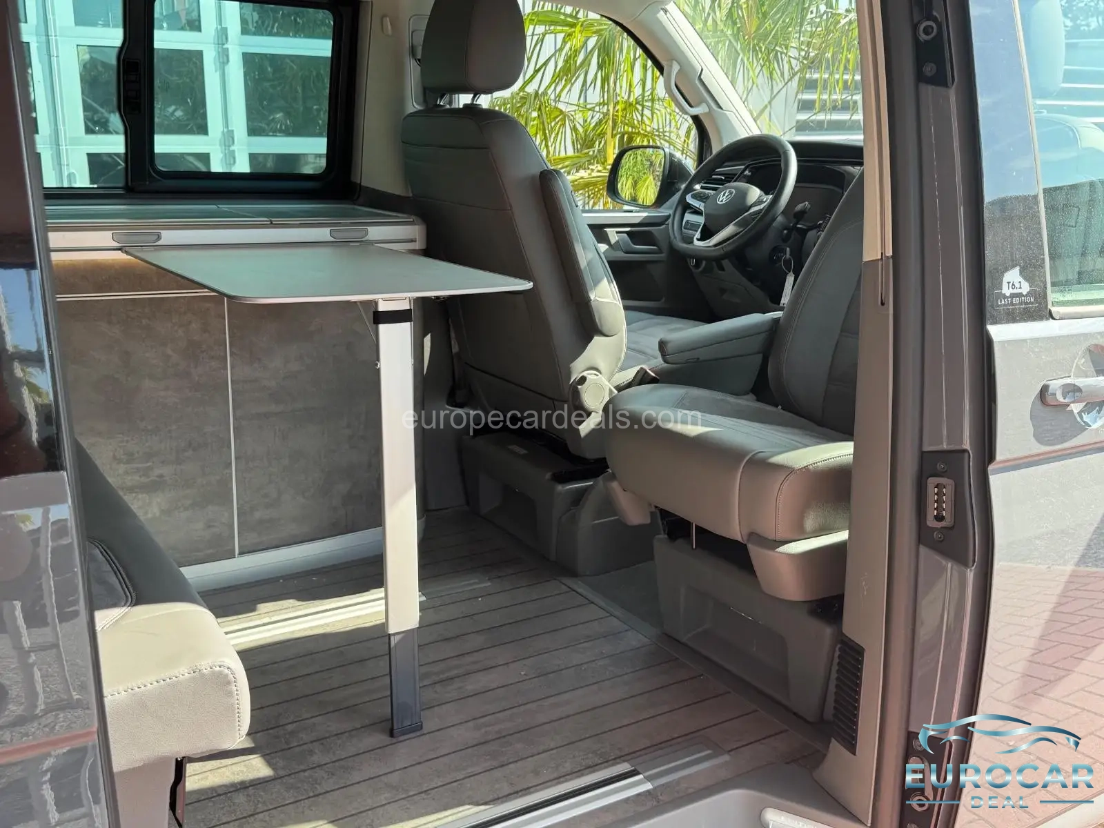 Volkswagen T6 California