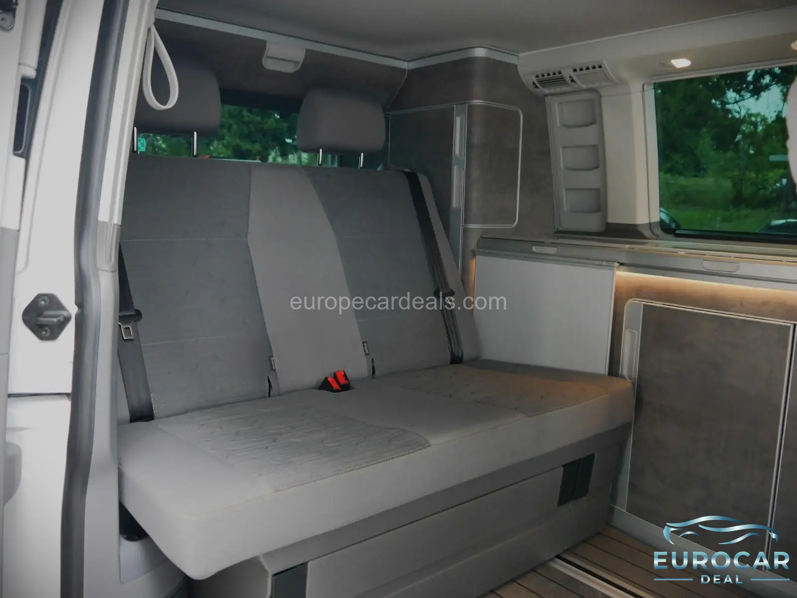 Volkswagen T6 California