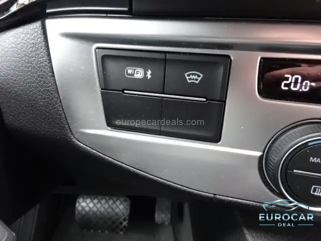 Volkswagen T6 California