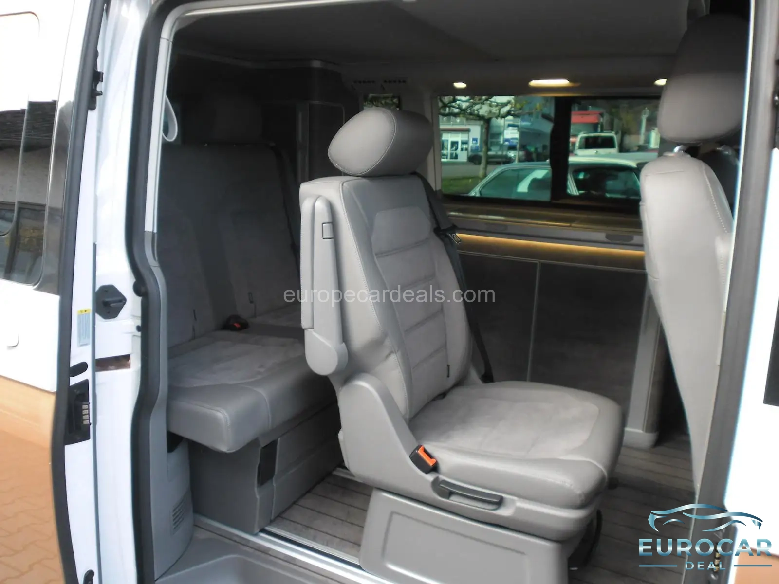Volkswagen T6 California