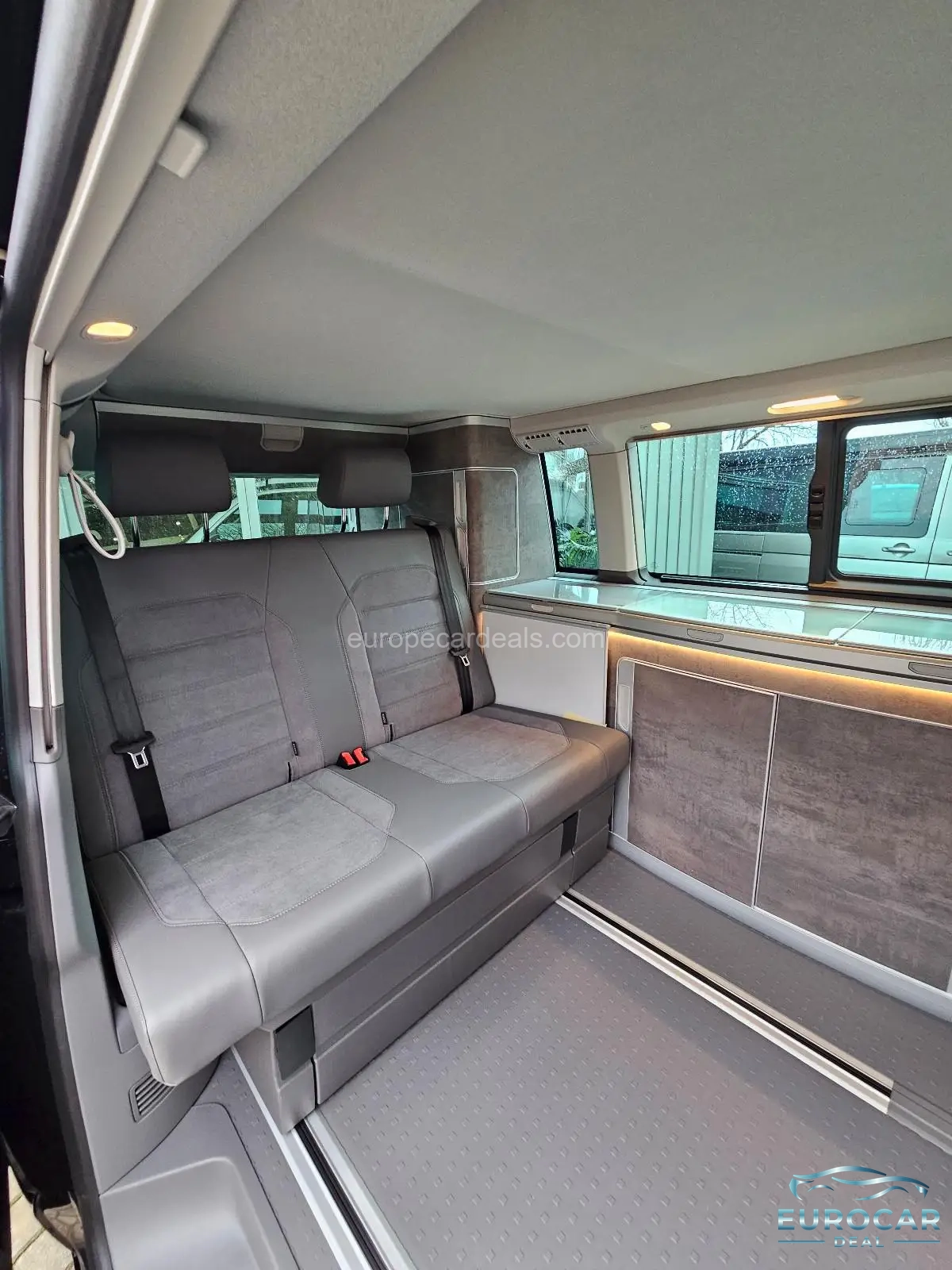 Volkswagen T6 California