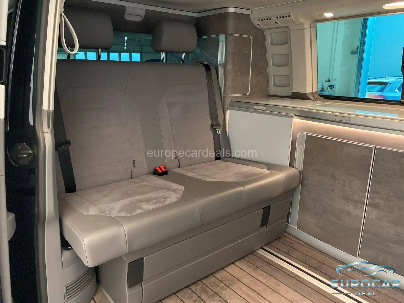 Volkswagen T6 California