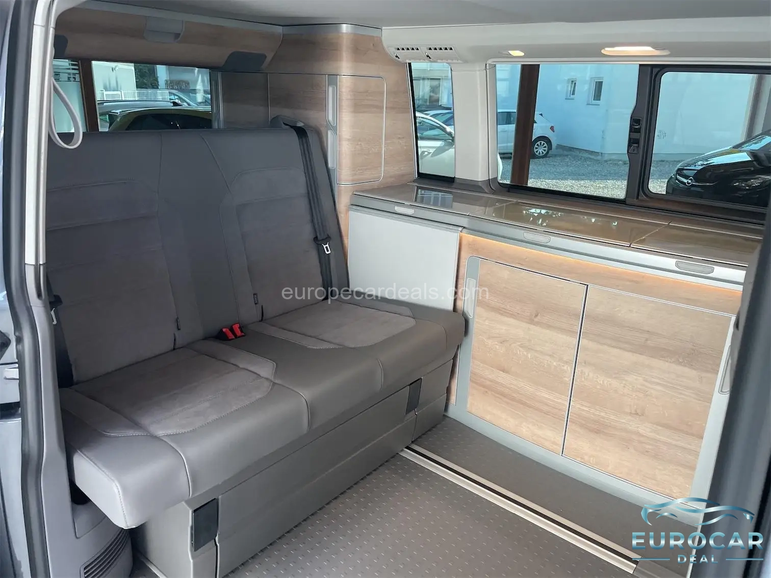 Volkswagen T6 California