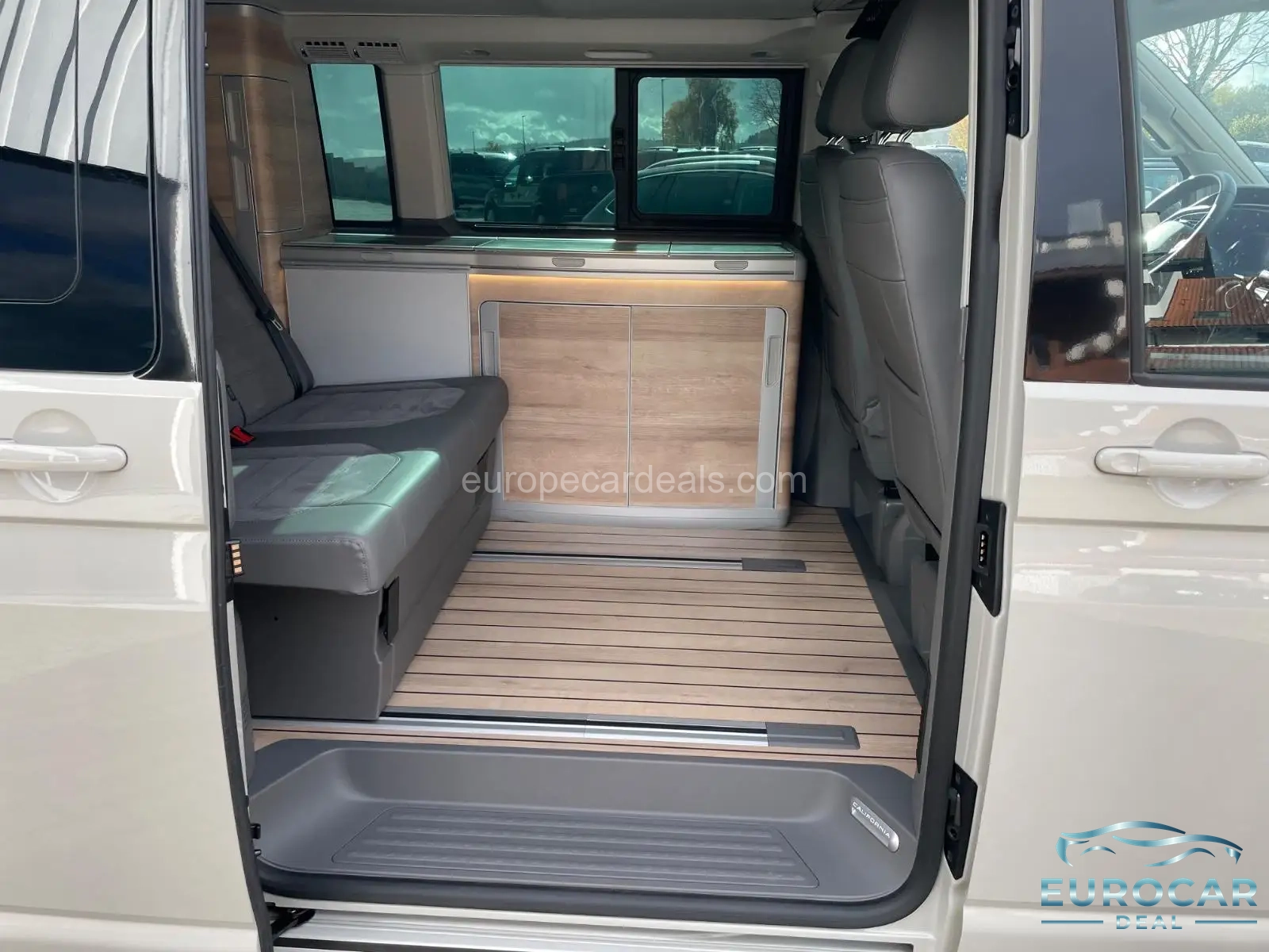 Volkswagen T6 California