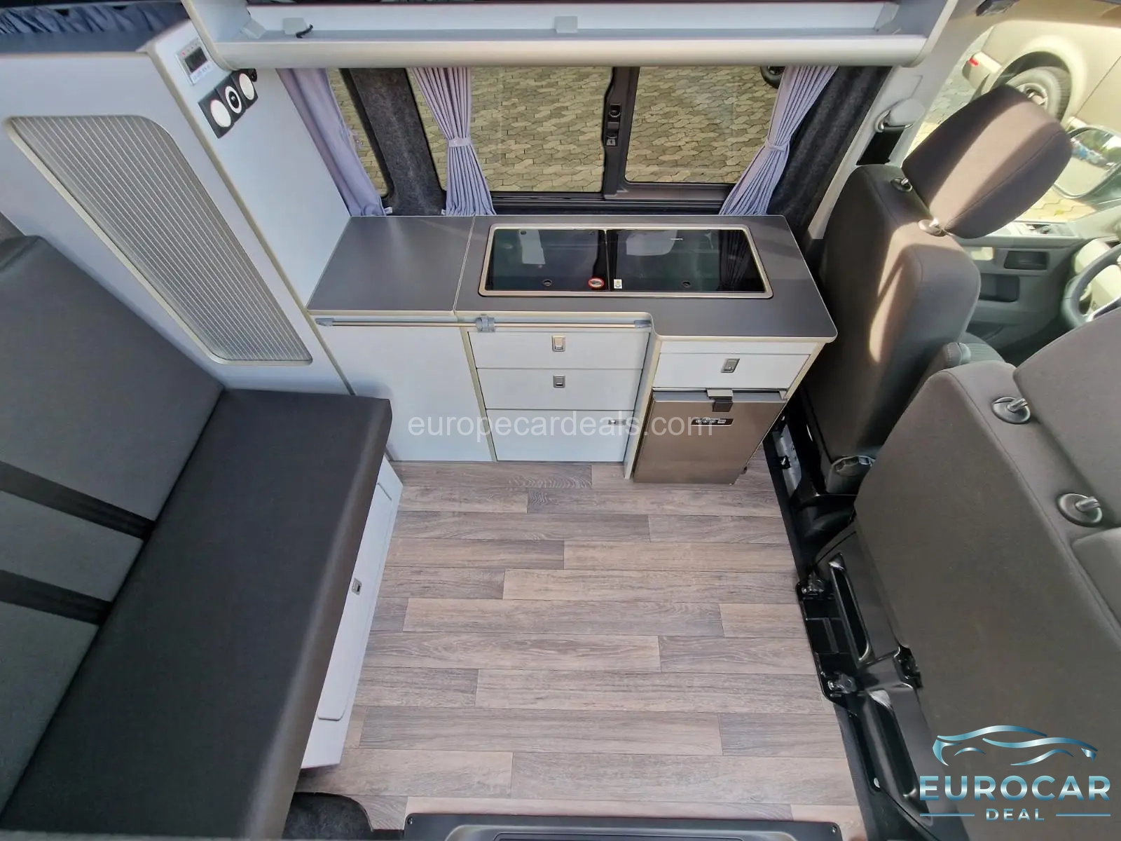 Volkswagen T6 California