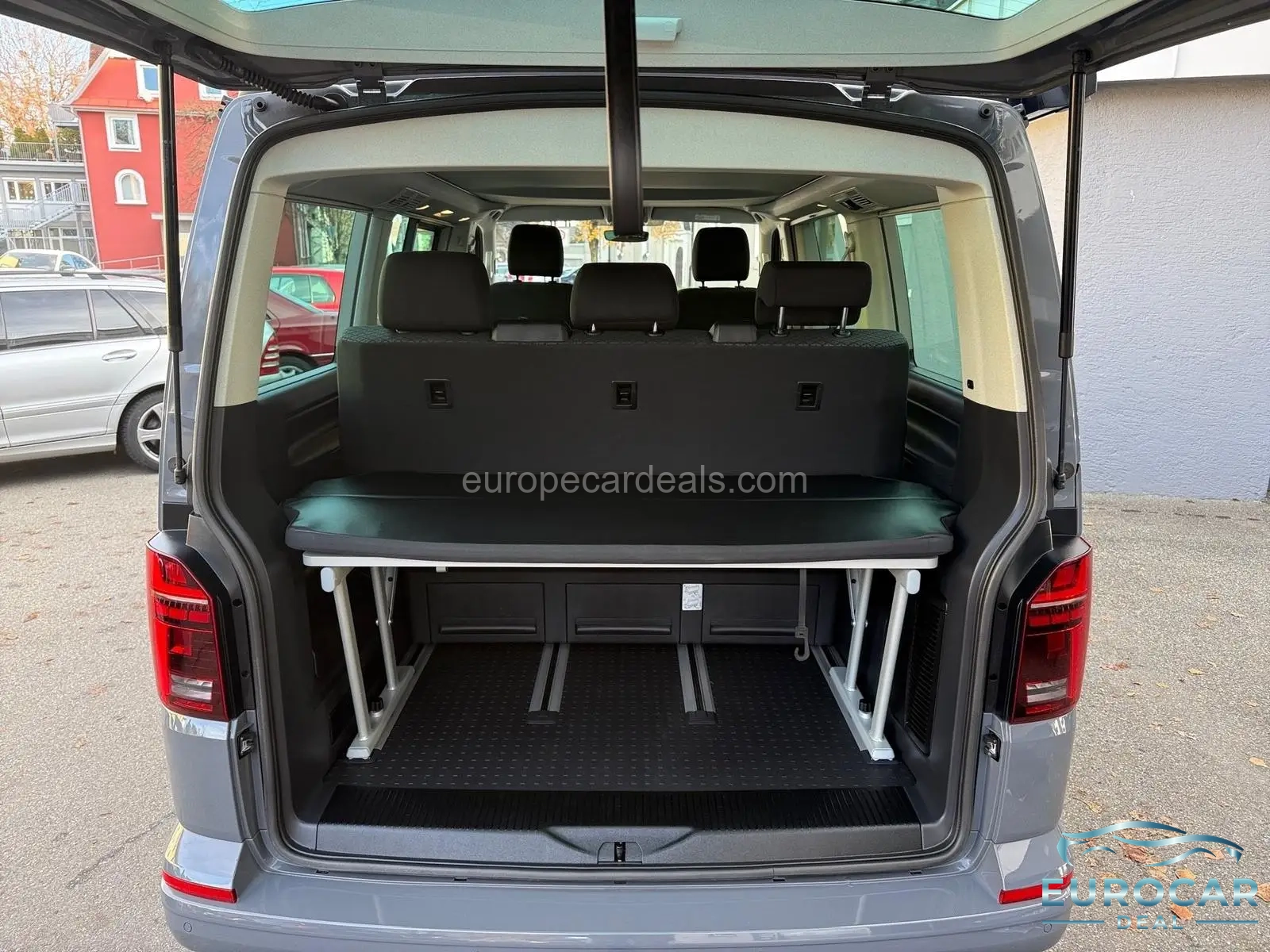 Volkswagen T6 California