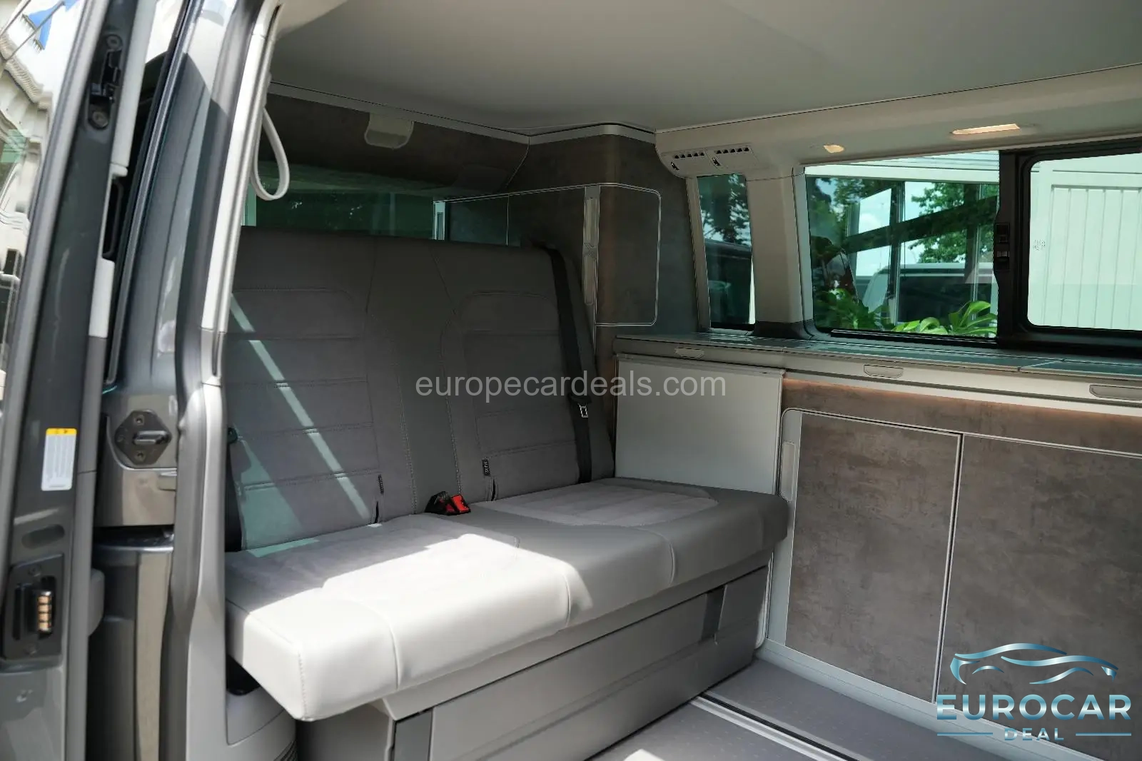 Volkswagen T6 California