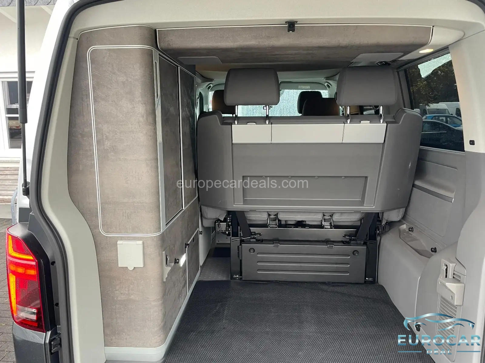 Volkswagen T6 California
