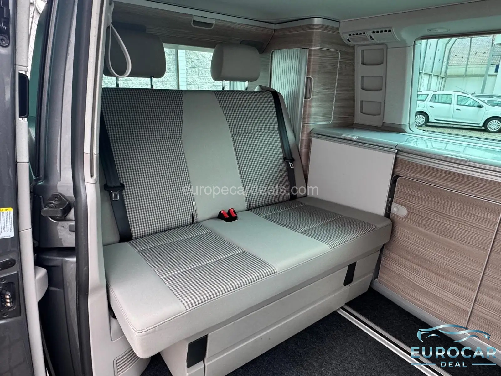Volkswagen T6 California